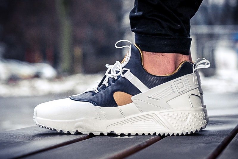 Nike Air Huarache Utility Premium White Midnight Navy Metallic Gold