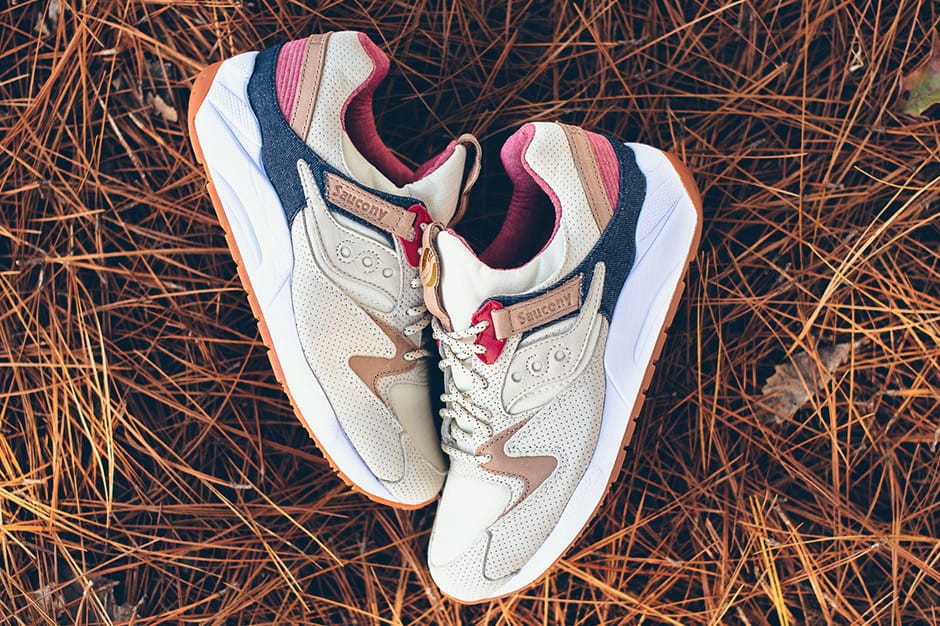 saucony grid 9000 liberty pack on feet