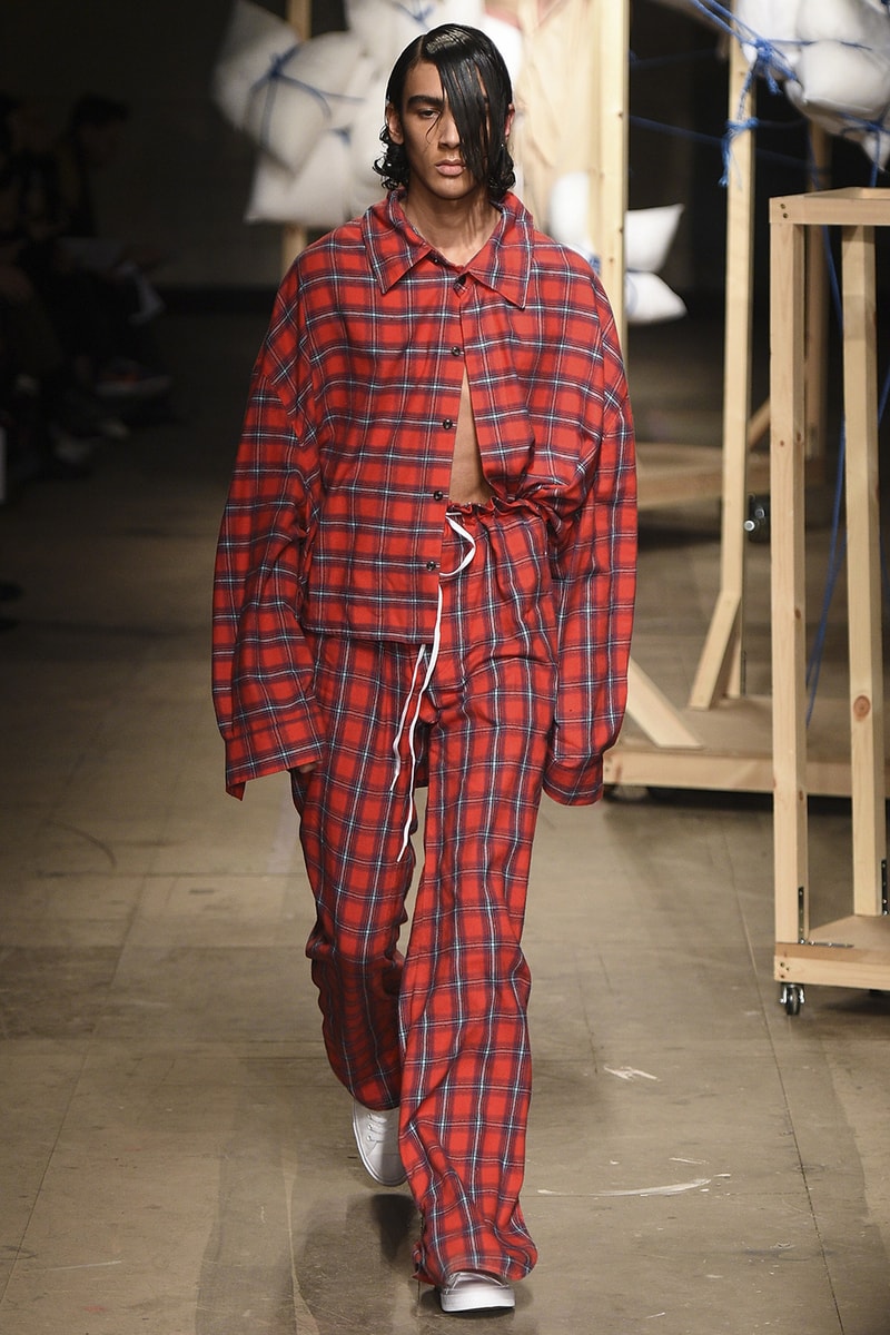 London Fashion Week Men's Fall/Winter 2017 Craig Green Runway