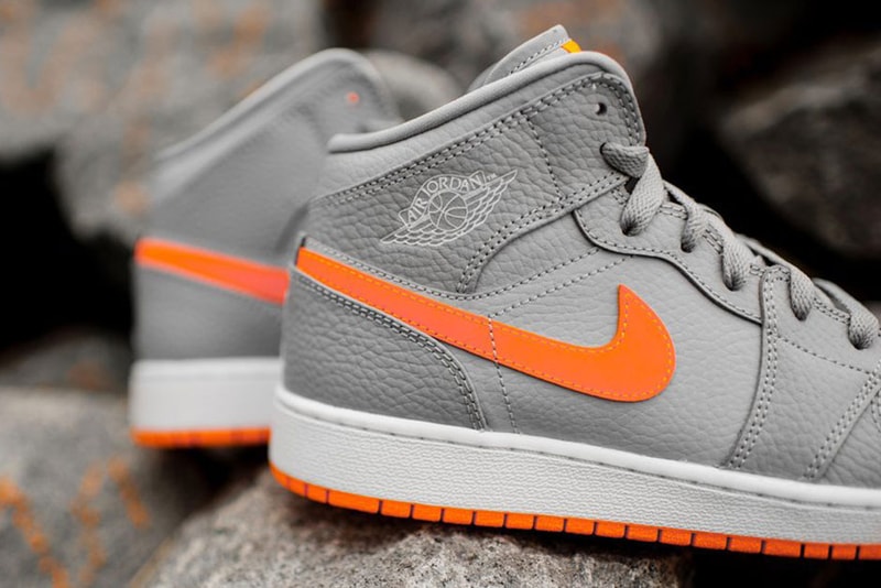 #hypebeastkids BG Air Jordan 1 Mid Bright Citrus Sneaker Boys basketball shoe