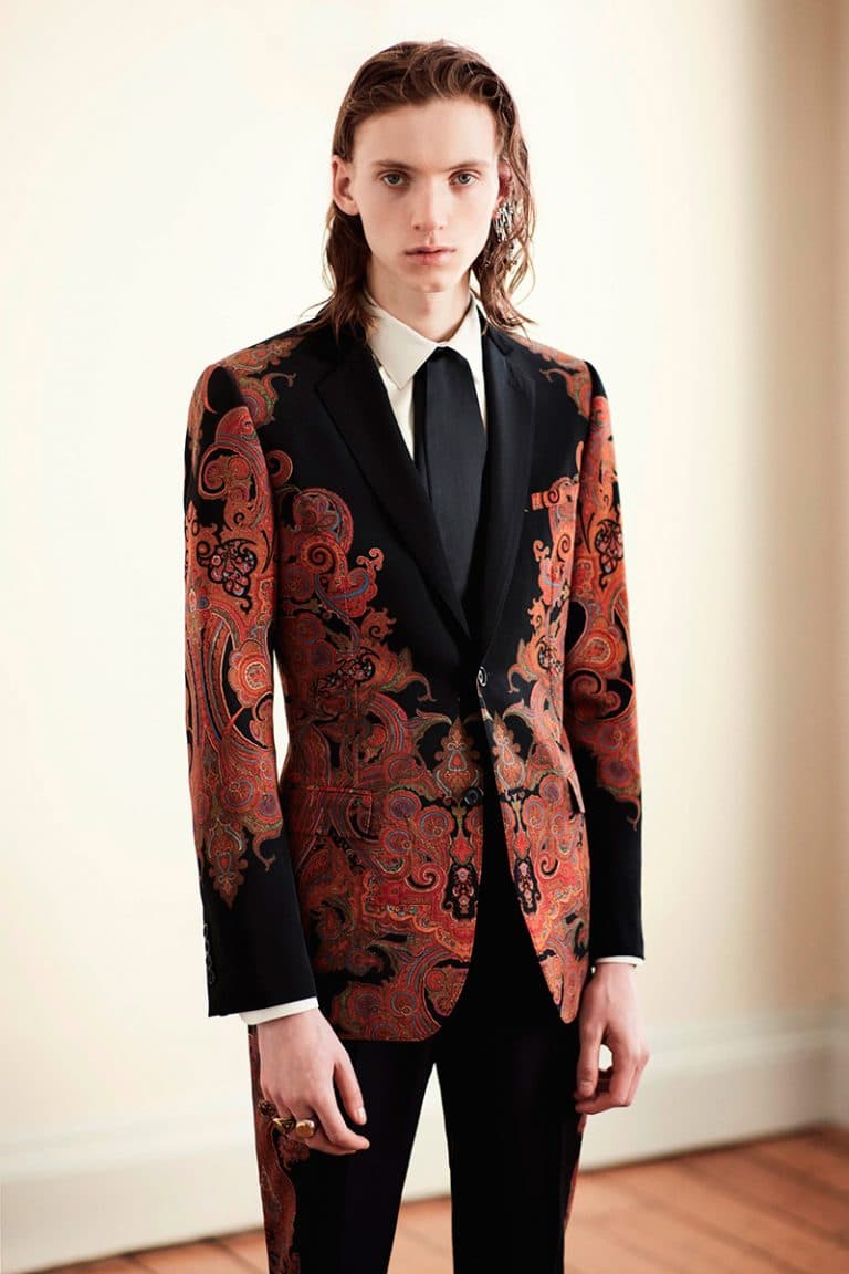 Alexander McQueen 2017 Fall Winter Collection Lookbook