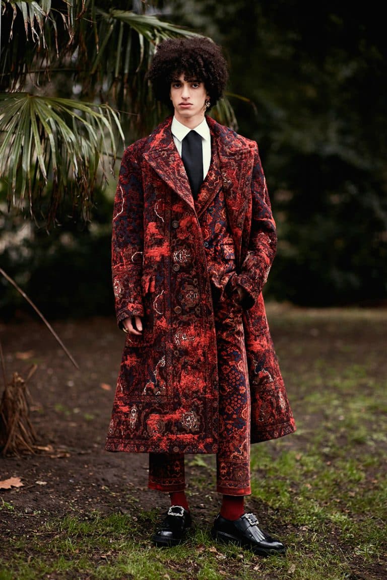 Alexander McQueen 2017 Fall Winter Collection Lookbook
