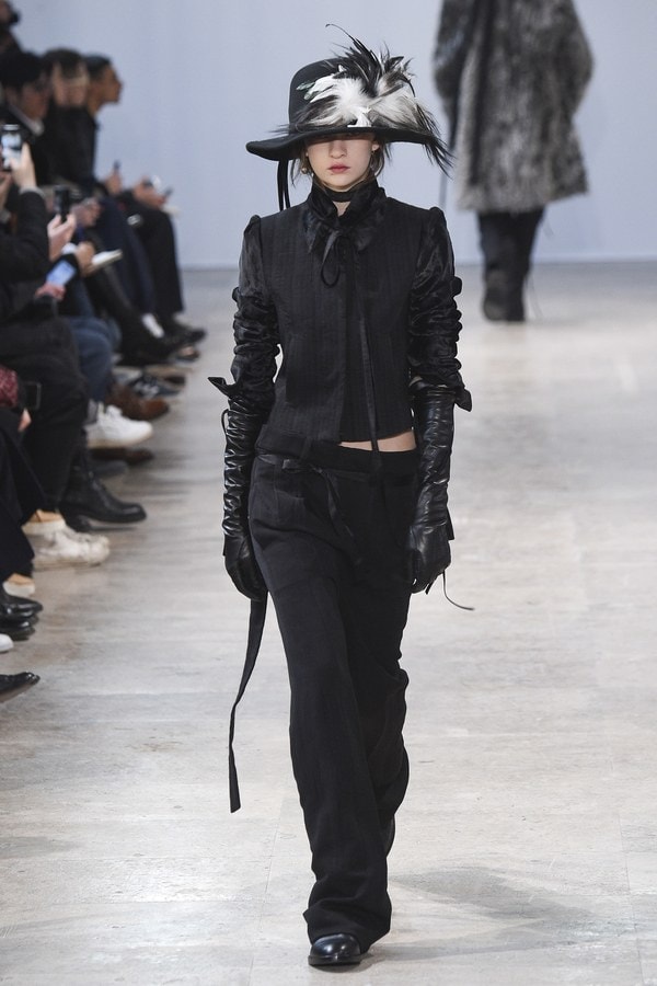 Ann Demeulemeester 2017 fall winter fashion style paris week pfw black clothes runway images photos