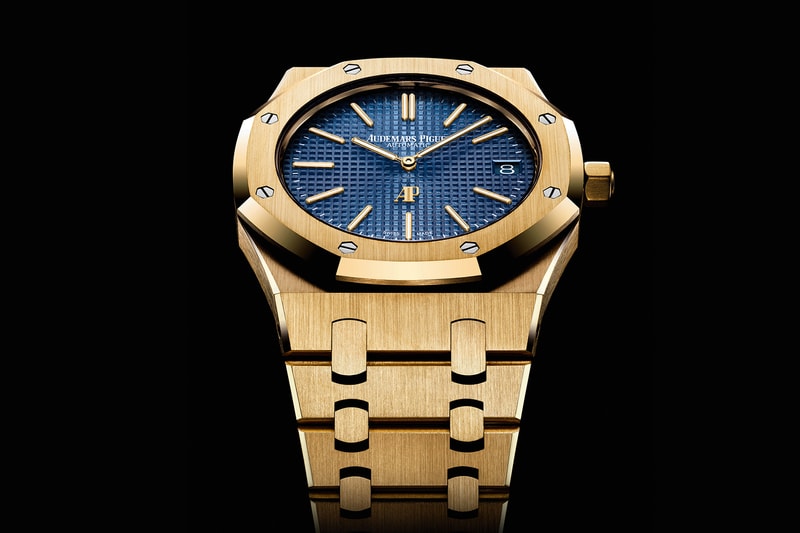 Audemars Piguet's Royal Oak Ultra-Thin Jumbo Is Now Available in Yellow Gold Watches Timepieces Geneva ref. 15202