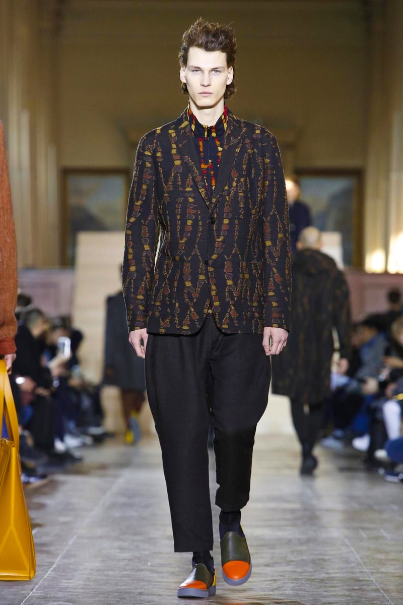 Issey Miyake Fall Winter Paris Fashion Week 2017