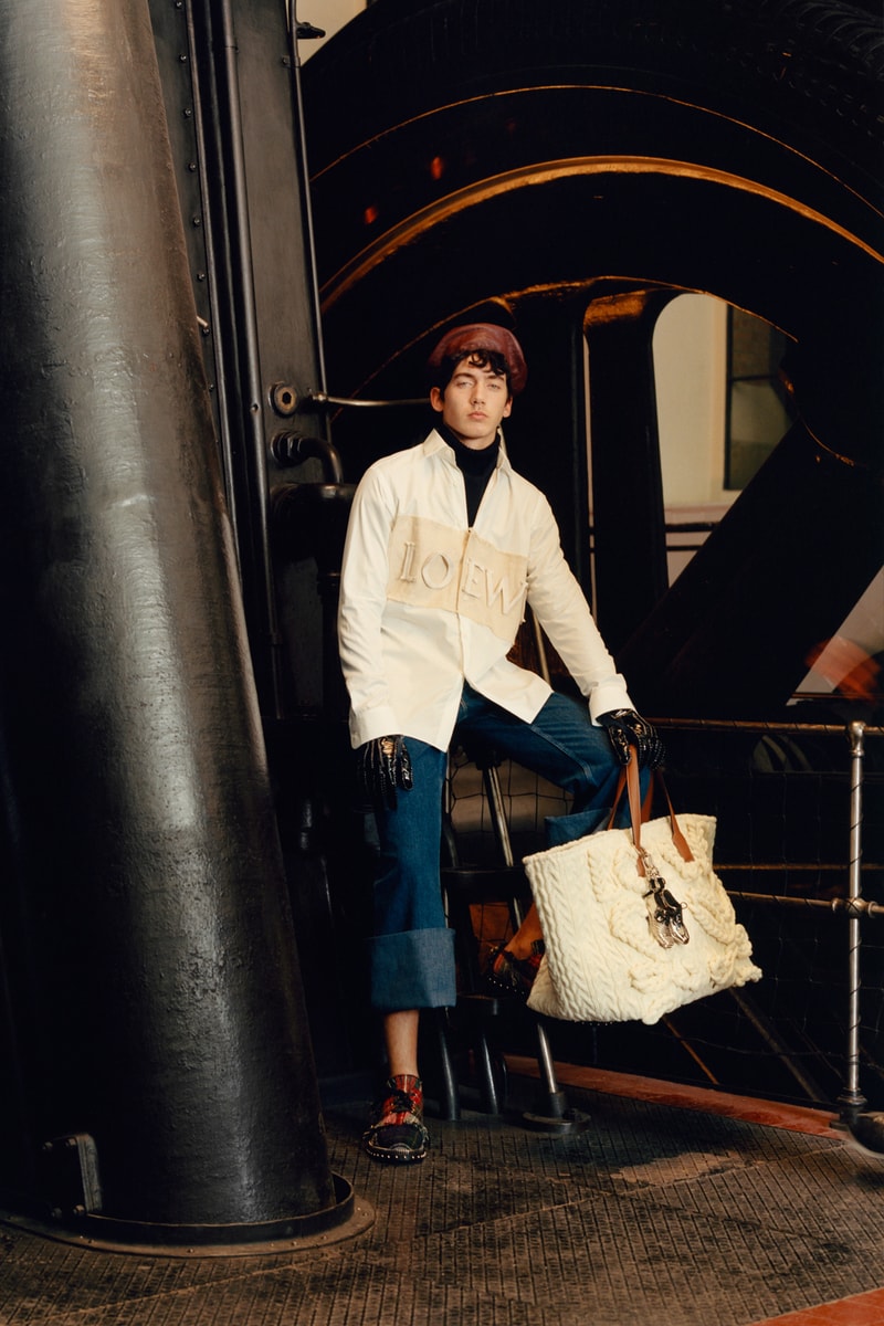 Loewe 2017 Fall/Winter Collection Lookbook