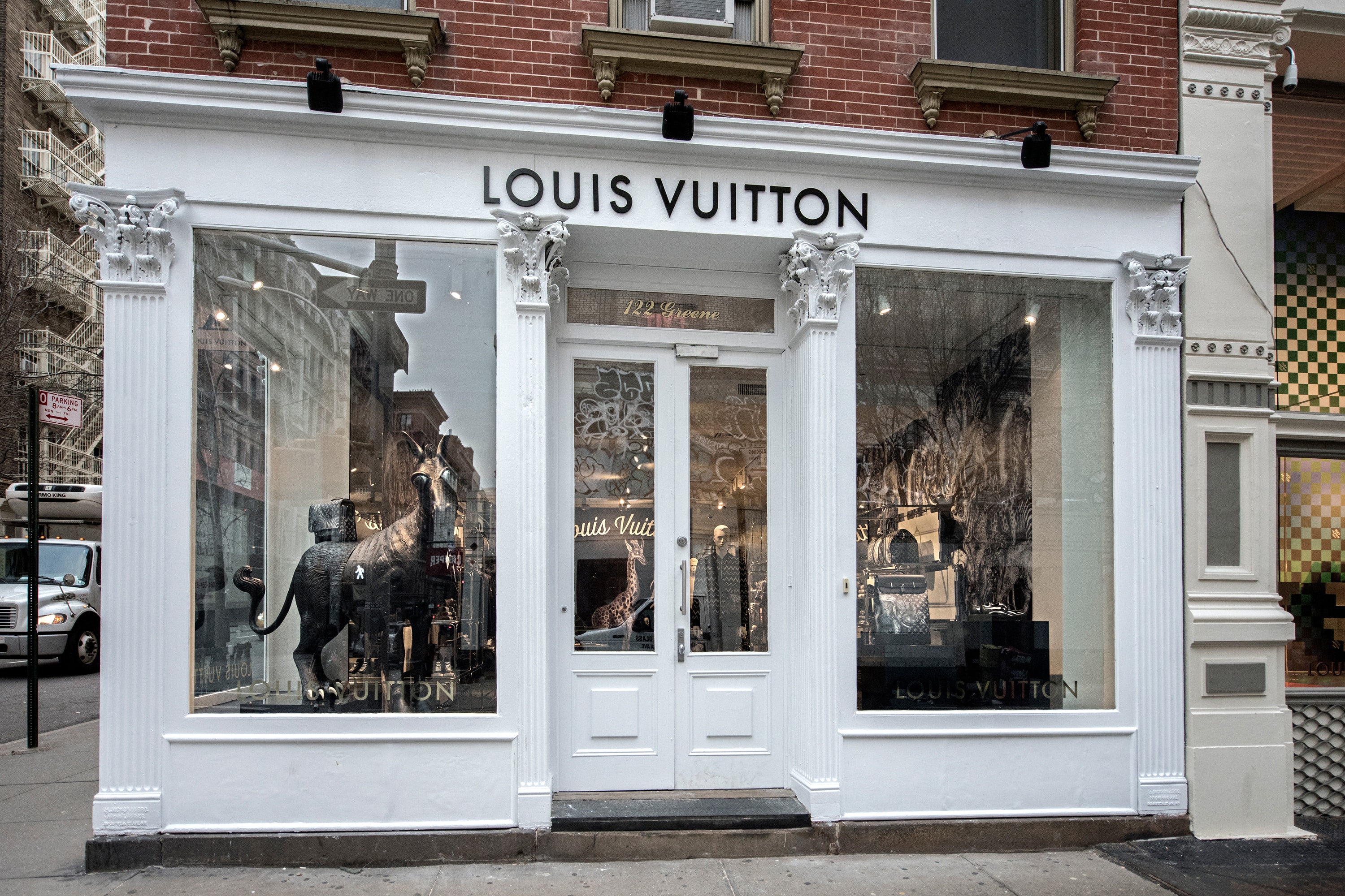 Louis Vuitton 2017 Spring Summer SoHo Pop Up Supreme