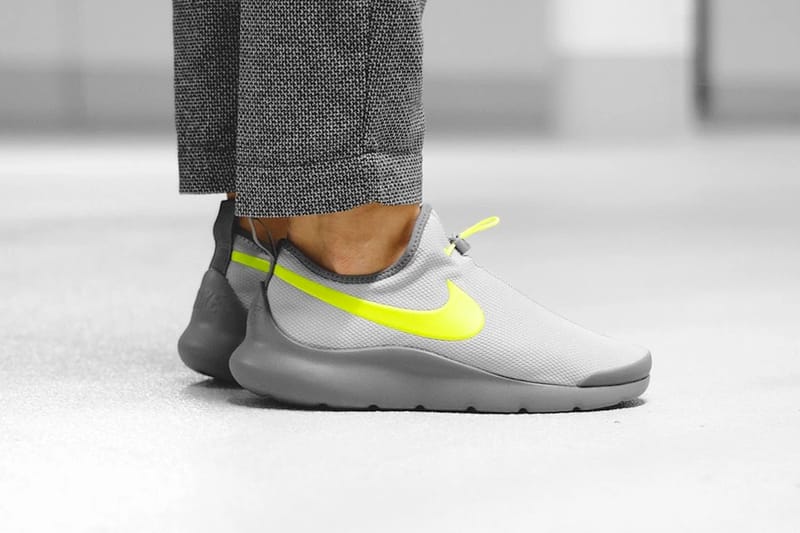 The Nike Aptare Gets Even More Futuristic With "Wolf Gray/Volt" Colorway