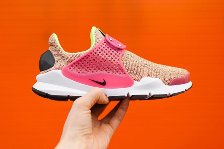 Nike Sock Dart Ghost Green/ Hot Punch