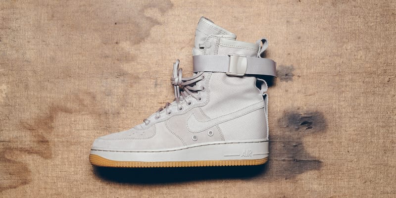 nike shoes with strings on side