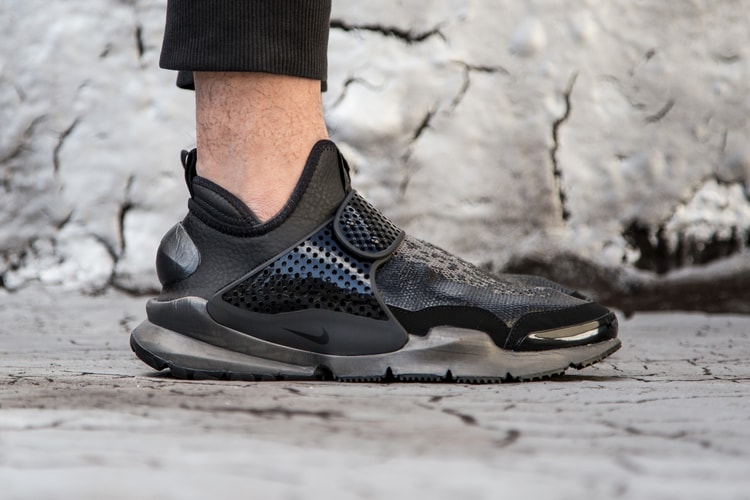 An #OnFeet Look at the Stone Island x NikeLab Sock Dart Mid