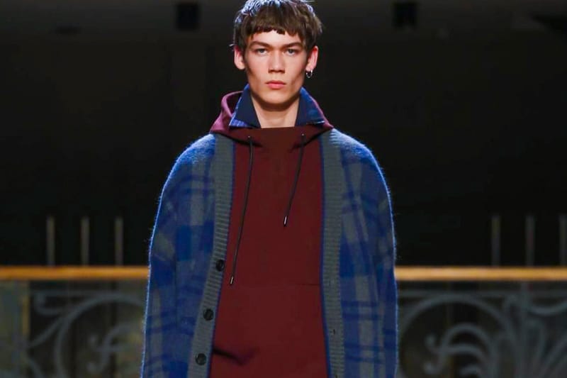 Wooyoungmi Combines Modern Aesthetics With Colonial Fashion for 2017 Fall/Winter Collection