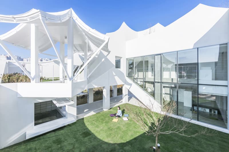 Flying House IROJE KHM Architects Korea