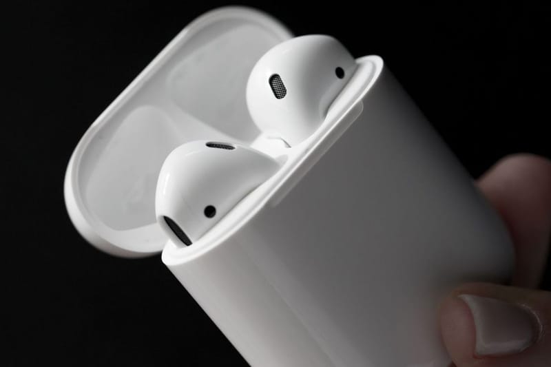 The Next Apple Earphones Might Double as Speakers