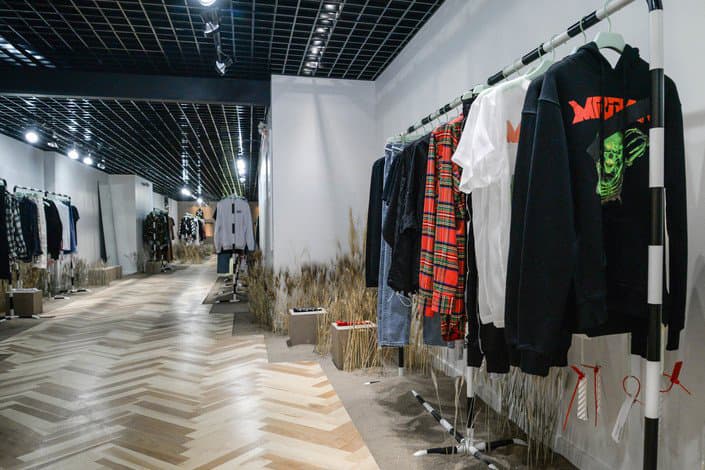 OFF WHITE VIRGIL ABLOH Toronto Location Design Look