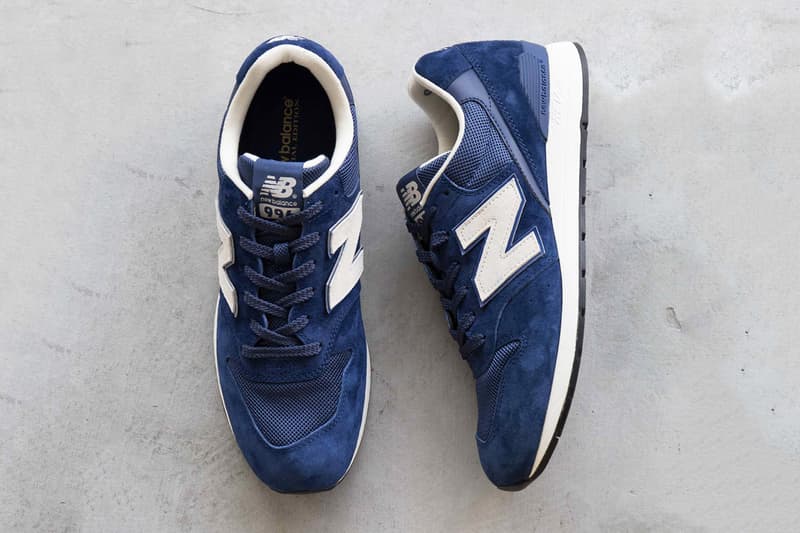 green label relaxing x New Balance 996 blue