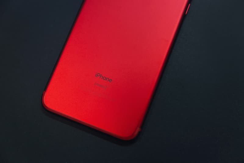 Apple PRODUCT(RED) iPhone 7 Closer Look