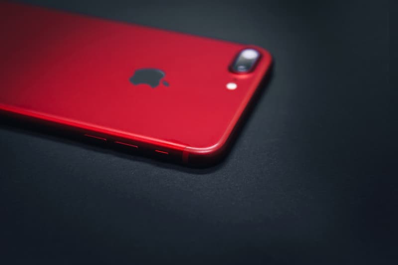 Apple PRODUCT(RED) iPhone 7 Closer Look