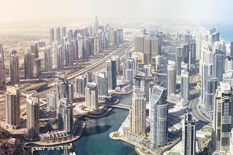 Bentley's New 57.7 Gigapixel Ad Is the Highest-Res Landscape Photo on Earth