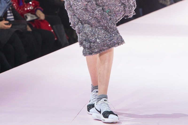 The COMME Des GARÇONS x Nike Lunar Epic Flyknit Makes its Debut 2017 Fall Winter Paris Fashion Week Runway Show Swoosh Rei Kawakubo