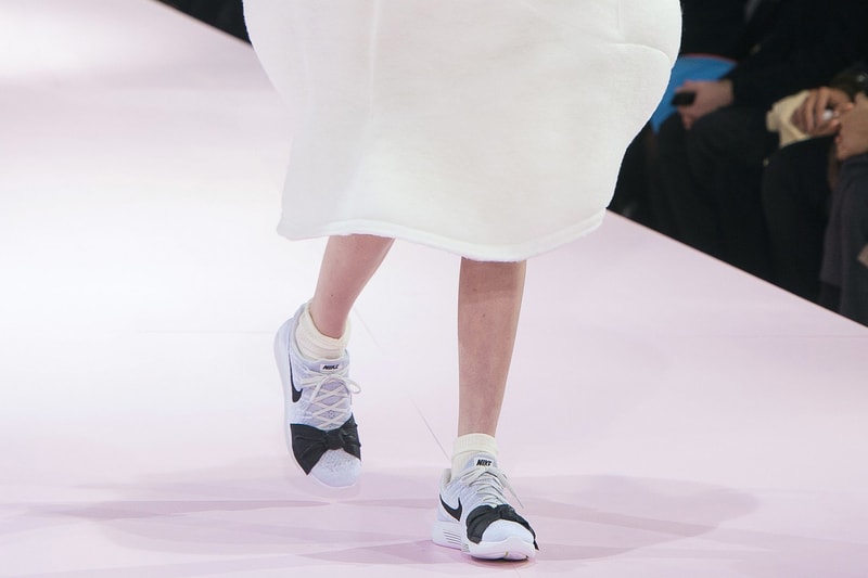 The COMME Des GARÇONS x Nike Lunar Epic Flyknit Makes its Debut 2017 Fall Winter Paris Fashion Week Runway Show Swoosh Rei Kawakubo