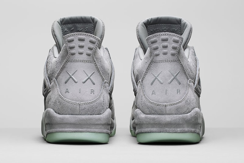 Air Jordan 4 Retro Kaws