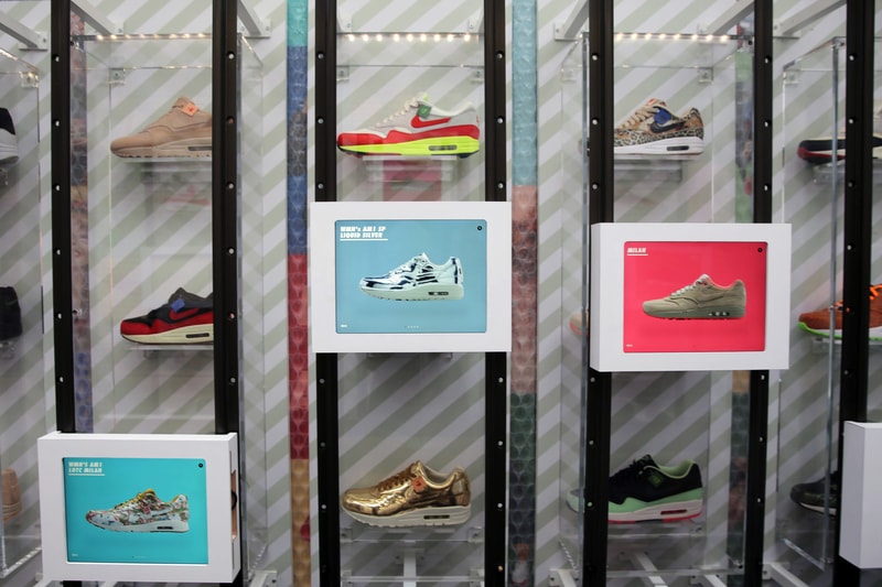 Nike Air Max Bus Toronto 2017