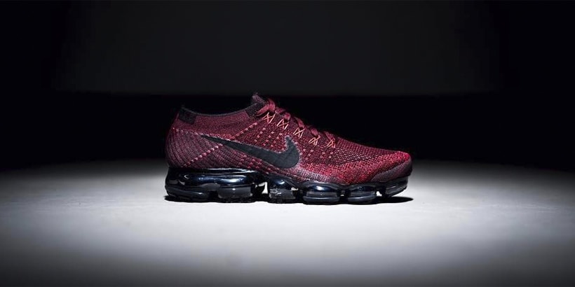 Red and black vapor maxes Clearance