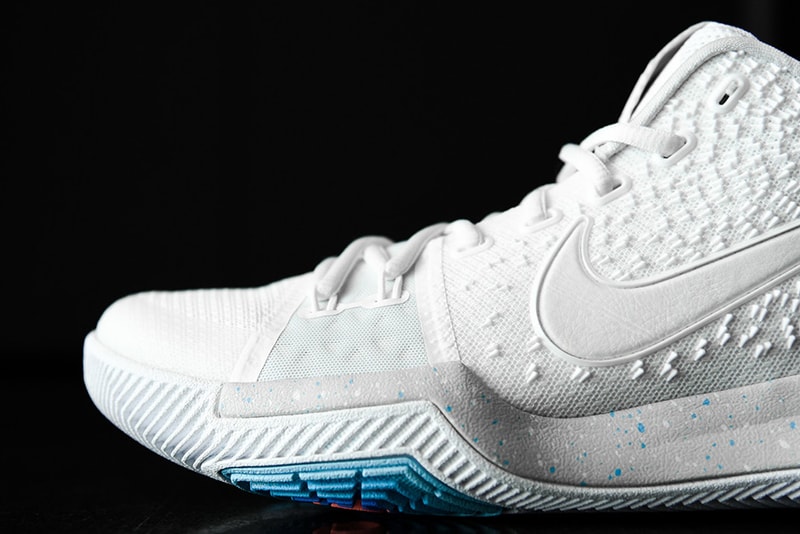 Nike Kyrie 3 Light Bone