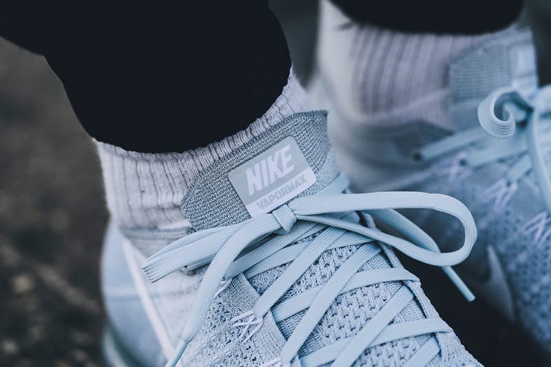 vapormax pure platinum on feet