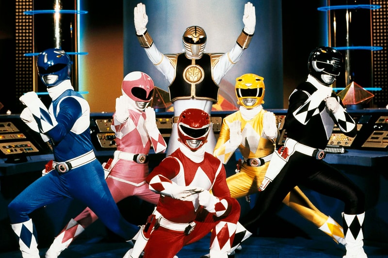 Power Rangers Team With White Ranger