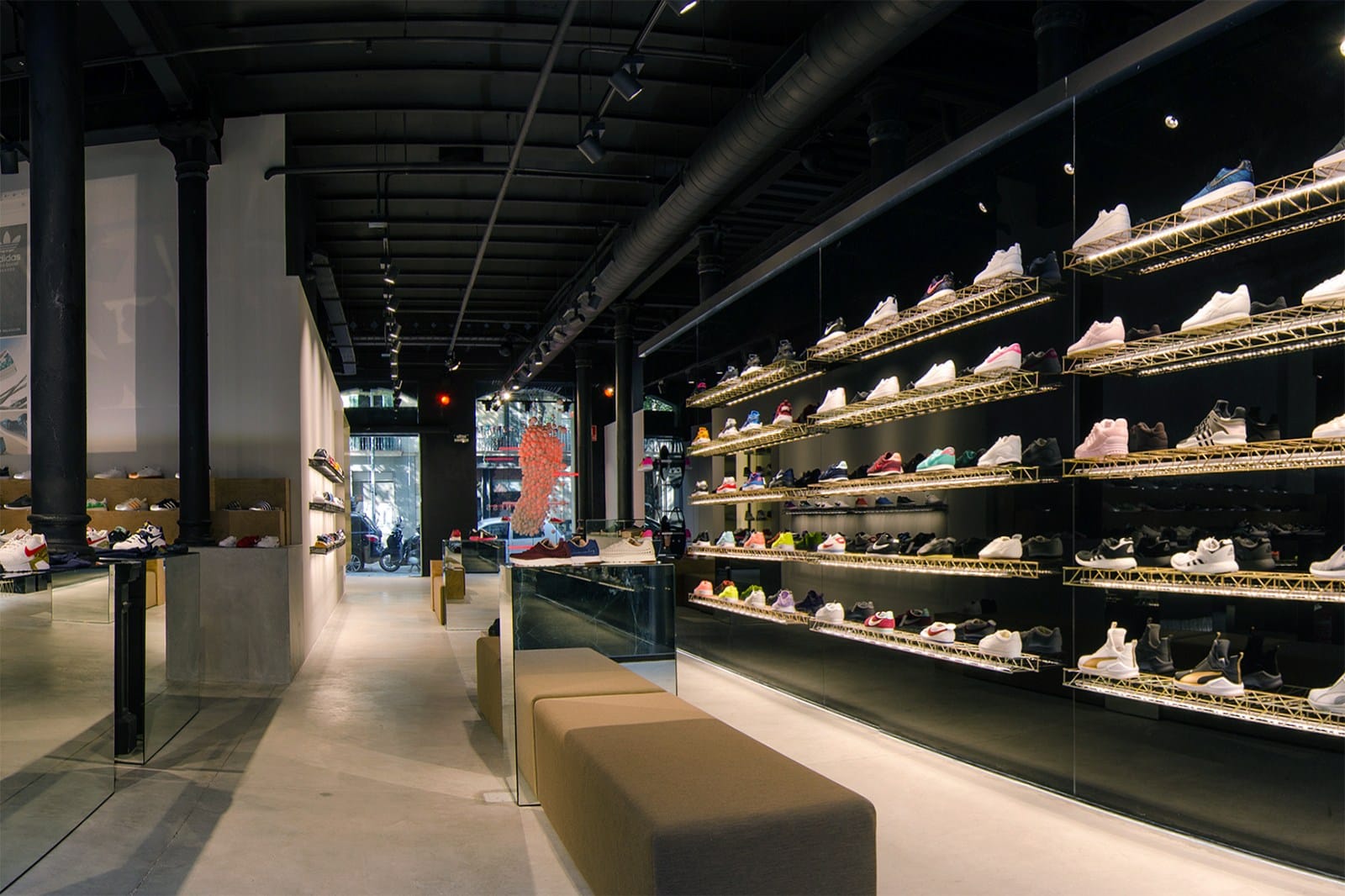 Sneaker Store Spotlight: sivasdescalzo 