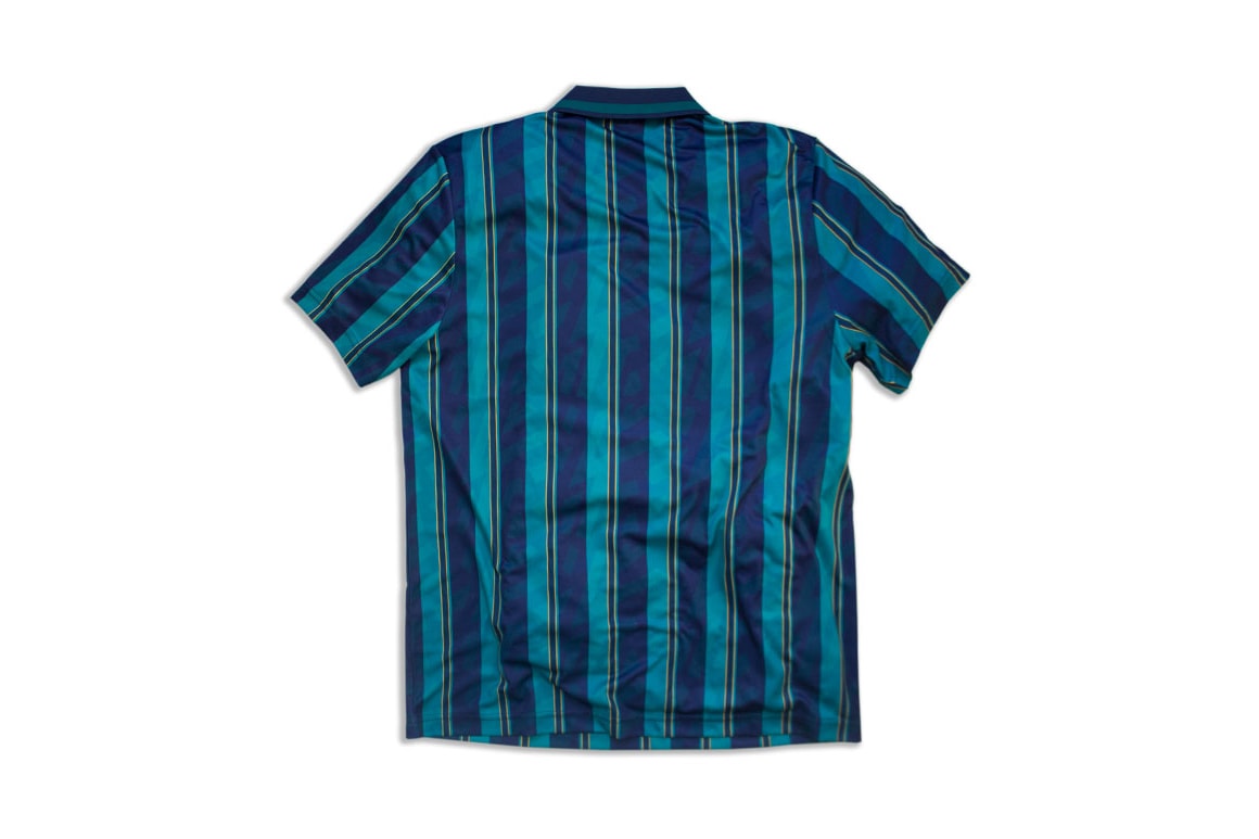 Patta sort un jersey de football Umbro ’95 inspiré de celui de l'Ajax Patta sort un jersey de football Umbro ’95 inspiré de celui de l'Ajax