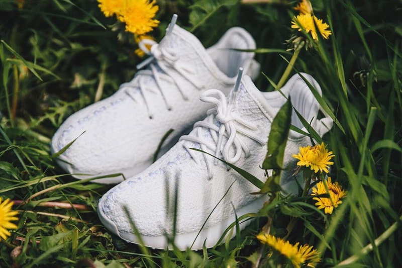adidas YEEZY BOOST 350 V2 Cream White