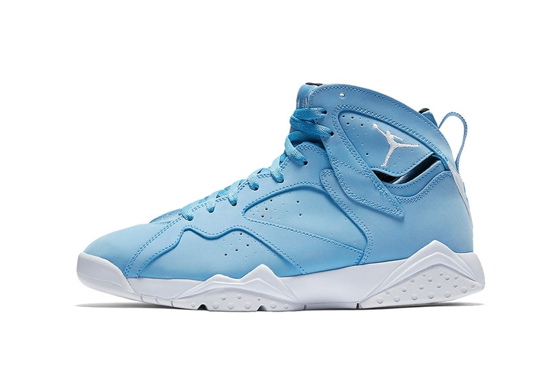 Air Jordan 7 Pantone UNC Carolina