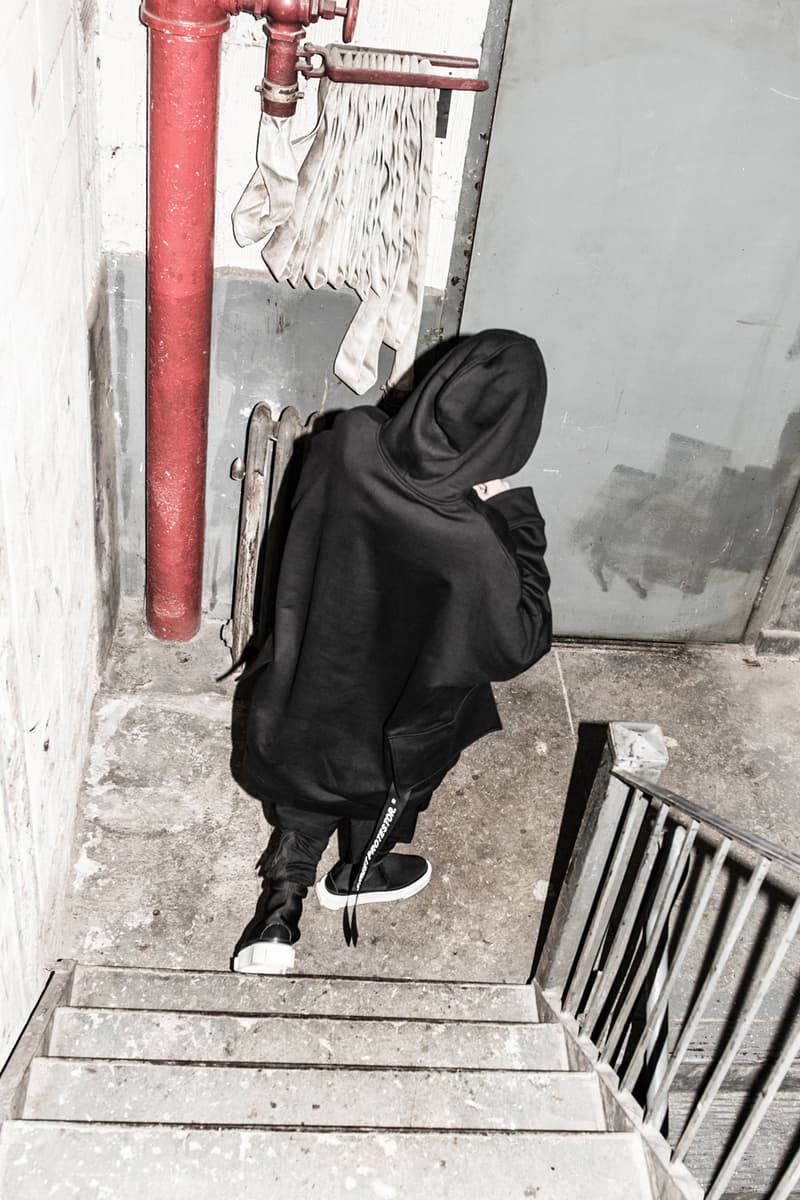 CGNY 2017 Spring Summer Black Poncho Zip