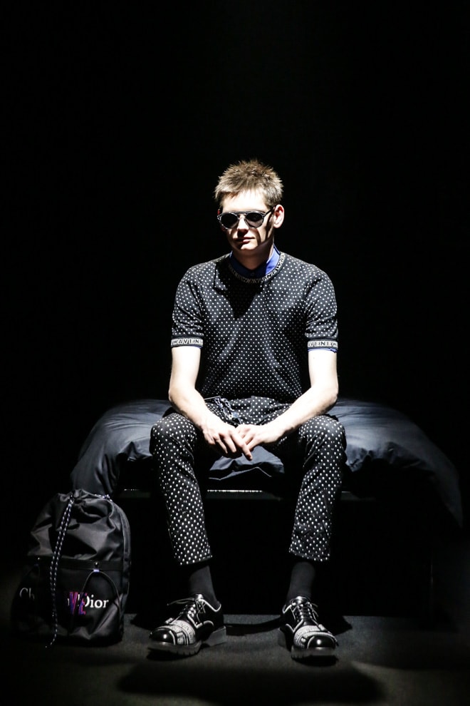Dior Homme Pre-Fall 2017 Collection Ginza Six Black Red White