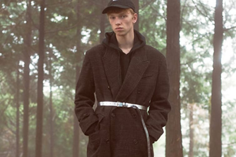 John Mason Smith’s 2017 Fall/Winter Collection Brings to the Table Key Outerwear Options