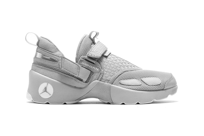 Jordan Trunner LX Pure Money Light Grey