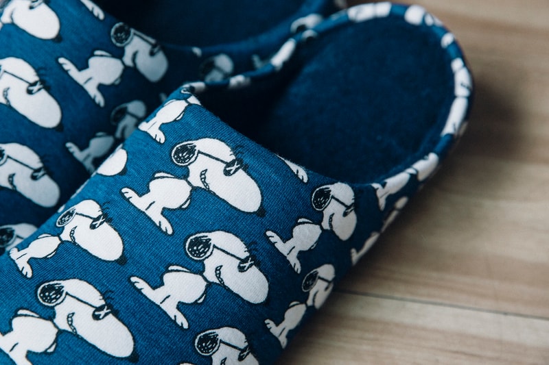 KAWS  'Peanuts' Uniqlo UT Collection Snoopy Woodstock