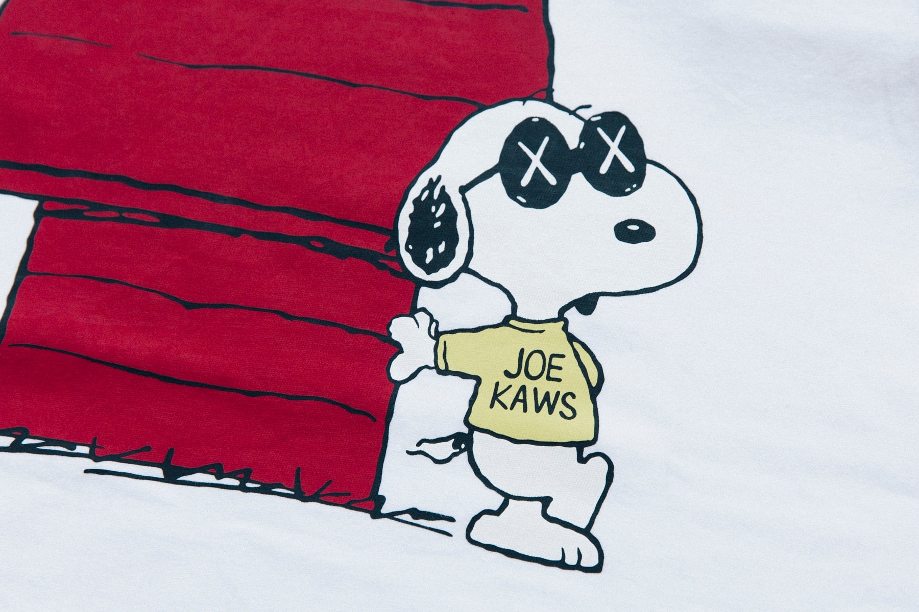 KAWS  'Peanuts' Uniqlo UT Collection Snoopy Woodstock