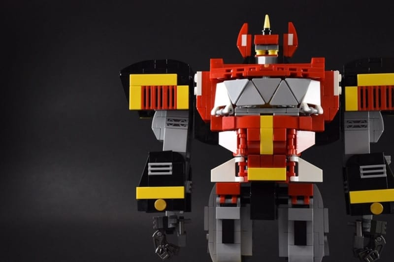 LEGO Fan Builder Recreates the Original Power Rangers Megazord