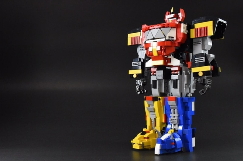 LEGO Fan Builds Original Power Ranger Megazord
