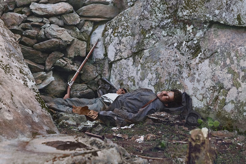 Marina Amaral Adds Colors to Historic Photos