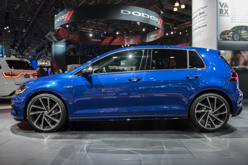 2018 Volkswagen Golf R Blue