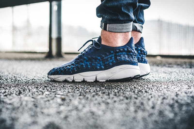 Nike Air Footscape Woven in Navy and Beige