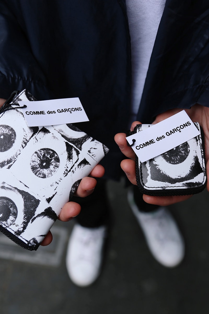 Supreme x COMME des GARÇONS Eyeballs Wallet