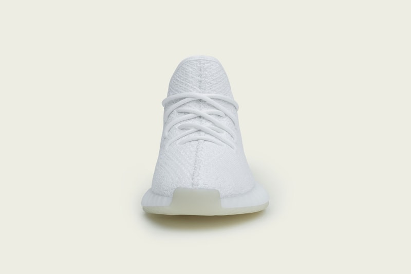 YEEZY BOOST 350 V2 “Cream White” Photos Surface