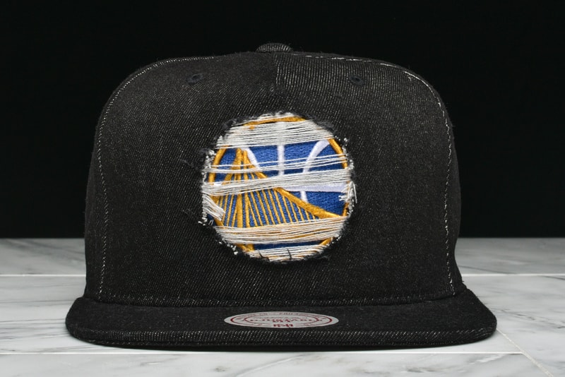 Lapstone & Hammer Mitchell & Ness NBA Snapbacks Chicago Bulls Philadelphia 76ers Allen Iverson Toronto Raptors Golden State Warriors