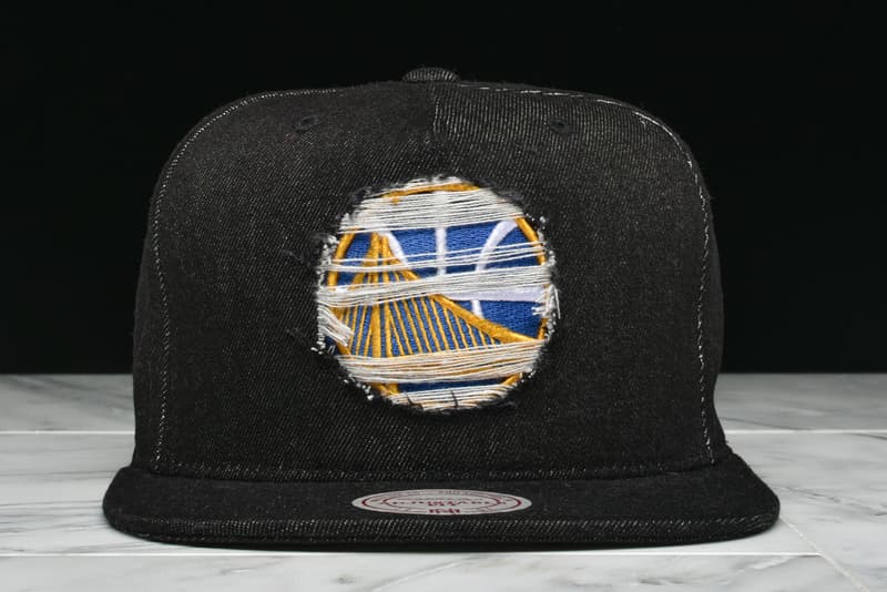 Lapstone & Hammer Mitchell & Ness NBA Snapbacks Chicago Bulls Philadelphia 76ers Allen Iverson Toronto Raptors Golden State Warriors